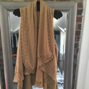 Women’s knit shawl draped front throw